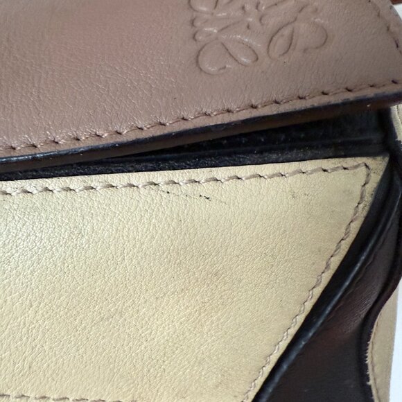 LOEWE PUZZLE - SIZE SMALL - LEATHER - VERY GOOD PRE-LOVED CONDITION - Picture 15 of 16